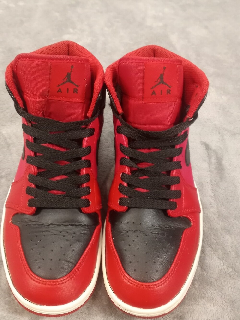 Jordan  Men's High-Top Sneaker in Red and Black Size 8.5